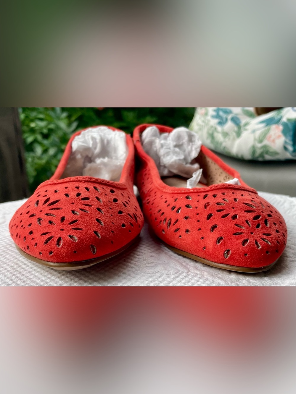 Vintage Target Women’s Orange Laser-Cut Faux Suede Flats Size 6 NWOT - Picture 5 of 7